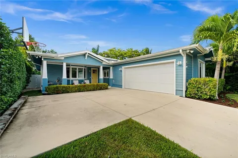 $1,700,000 | 2499 10th Street North, Naples, FL 34103