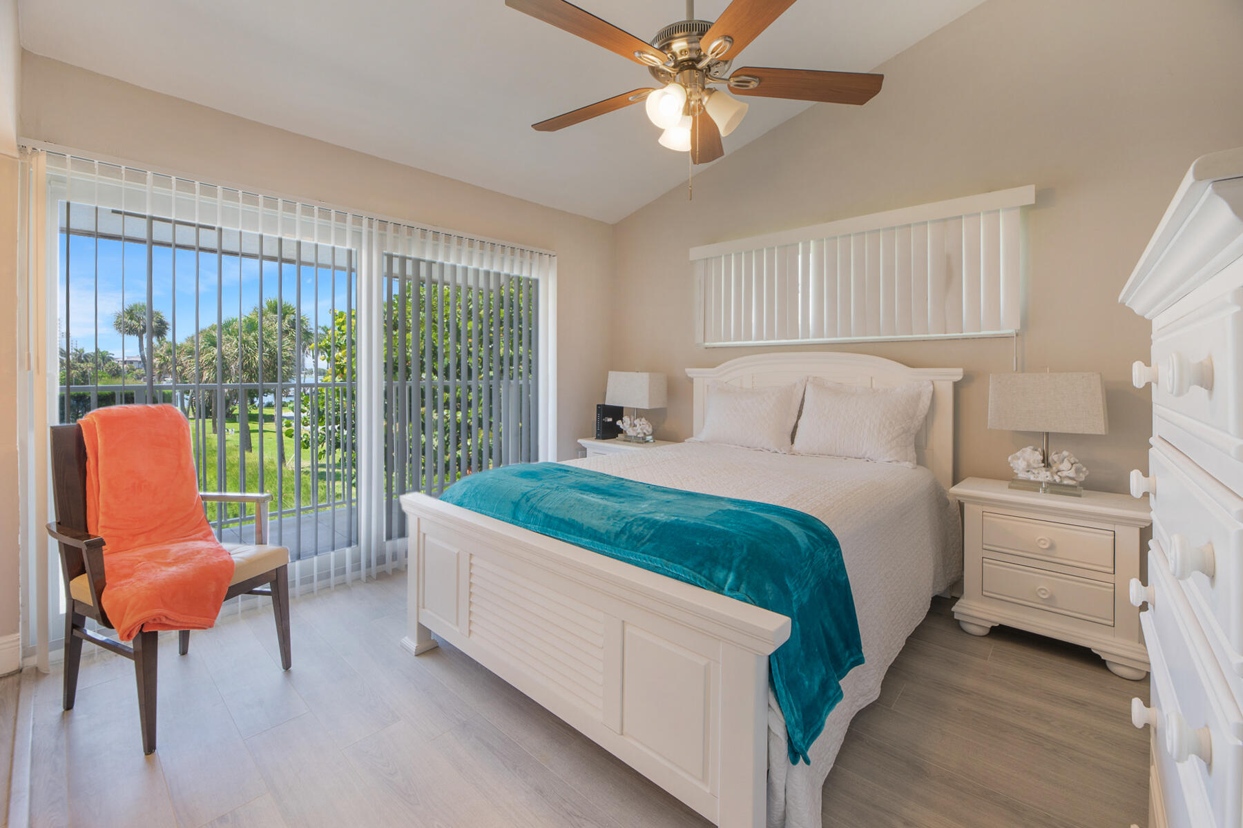902 Palm Avenue, Unit 3 Boca Raton, FL 33432 - Photo 15 of 30 Photo-23