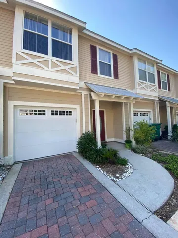 $2,250 | 417 Twin Lakes Lane, Destin, FL 32541