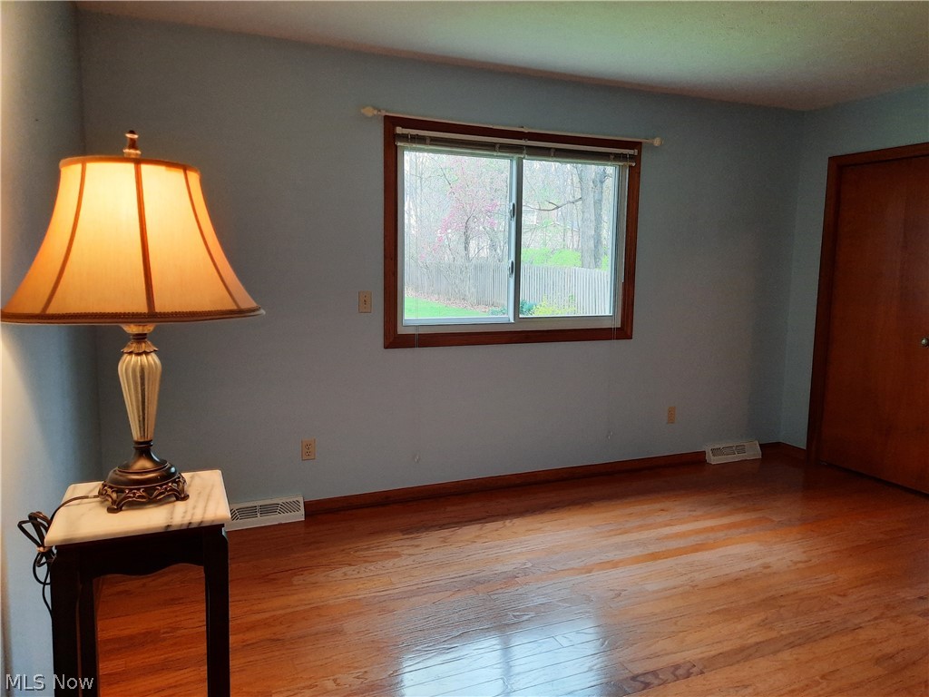 6001 Ravine Boulevard Cleveland, OH 44134 - Photo 12 of 32 Gallery Image 12