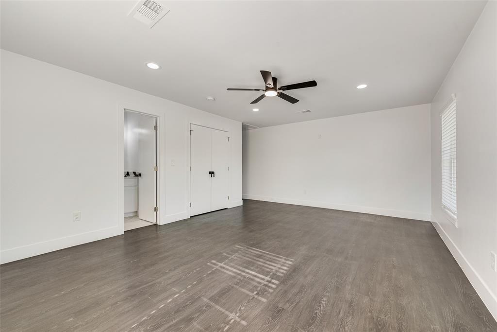 13827 Hiram Road Wills Point, TX 75169 - Photo 17 of 39 a view of an empty room with a window