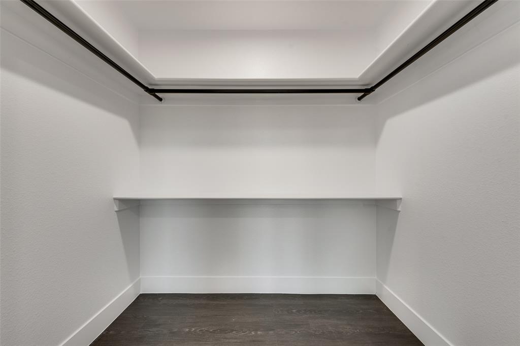 13827 Hiram Road Wills Point, TX 75169 - Photo 18 of 39 a view of an empty room