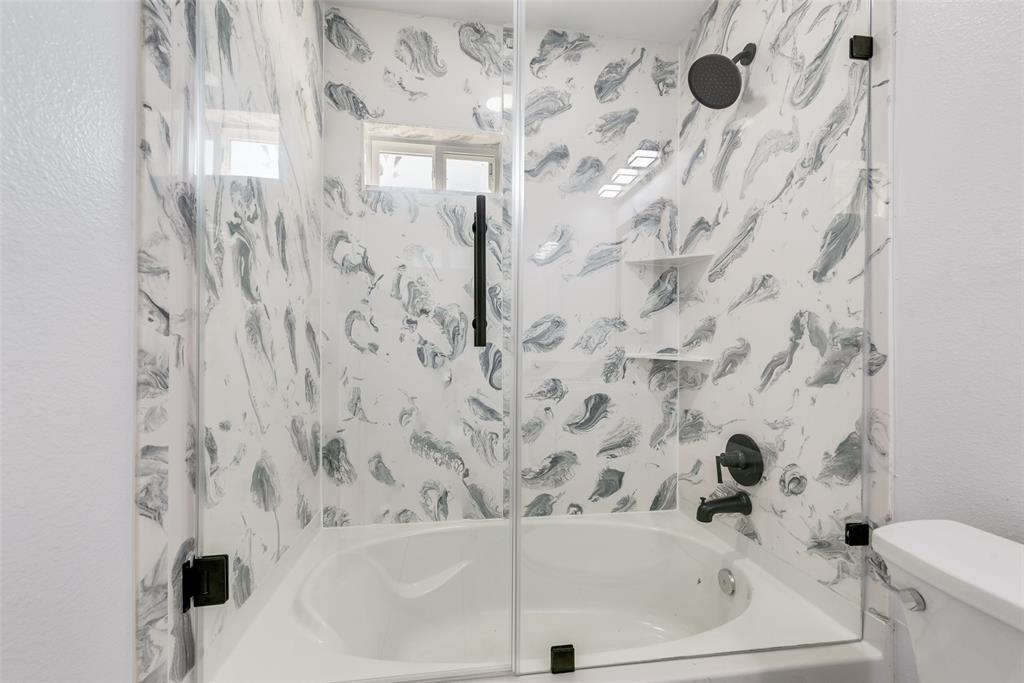 13827 Hiram Road Wills Point, TX 75169 - Photo 20 of 39 a bathroom with a sink and a toilet
