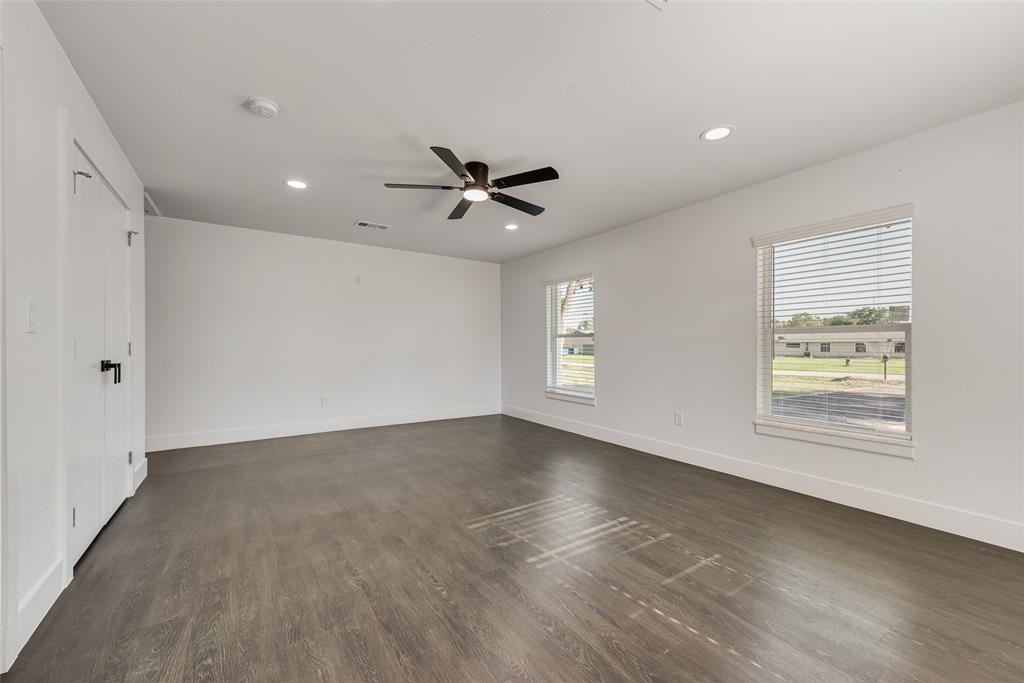 13827 Hiram Road Wills Point, TX 75169 - Photo 25 of 39 a view of an empty room with a window