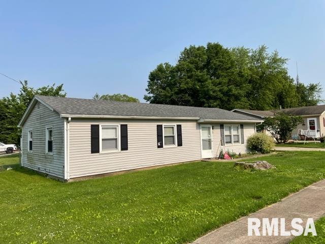207 Engel Street Greenview, IL 62642 - Photo 2 of 5