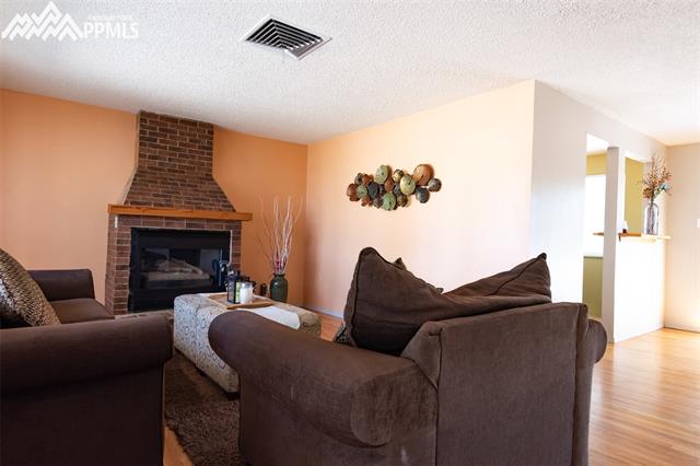 2022 Comanche Road Pueblo, CO 81001 - Photo 4 of 35 Gallery Image 4
