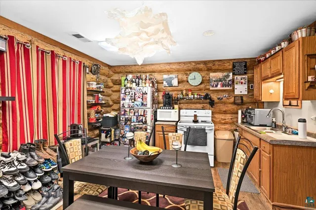 $689,900 | 5722 Homestead Road, Duluth, MN 55804