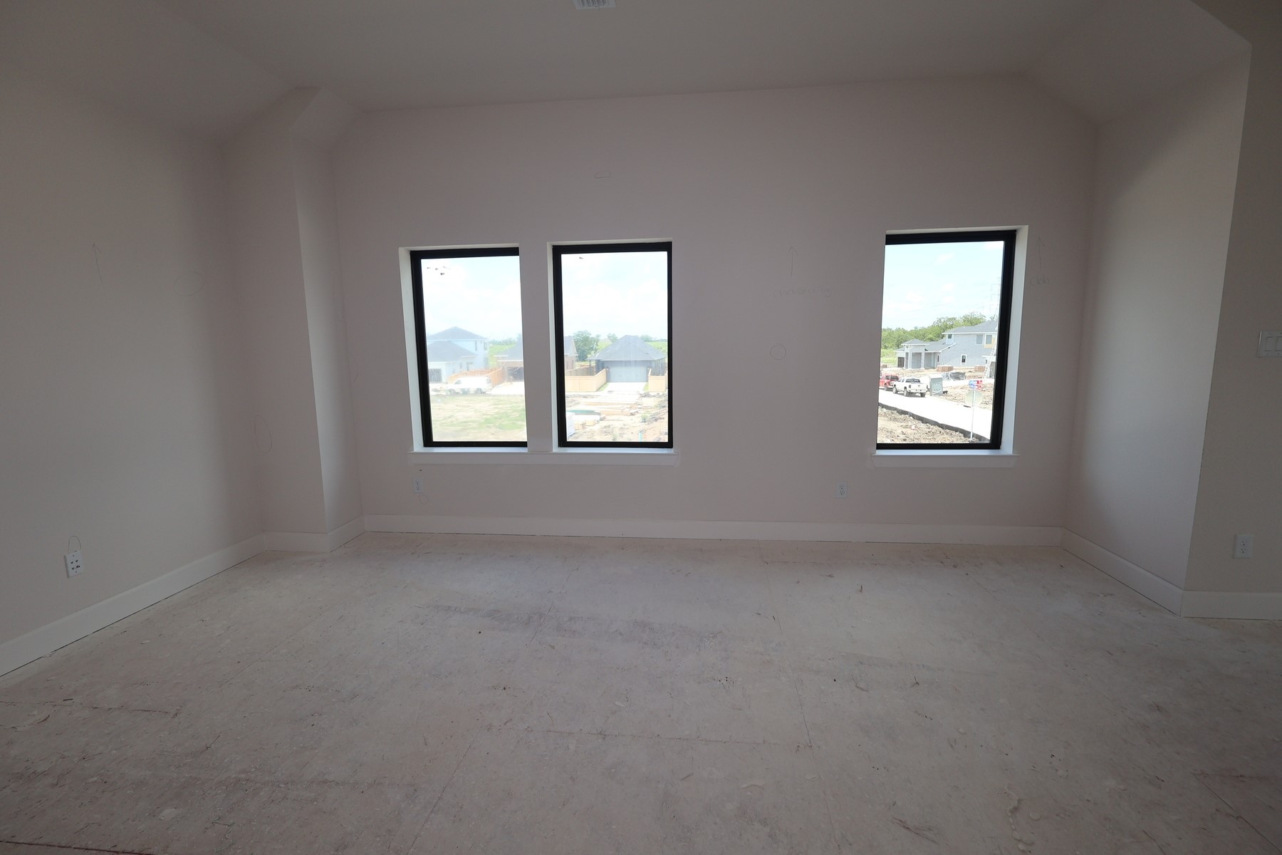 2714 Cottage Place Rosharon, TX 77583 - Photo 11 of 20 a view of an empty room with windows