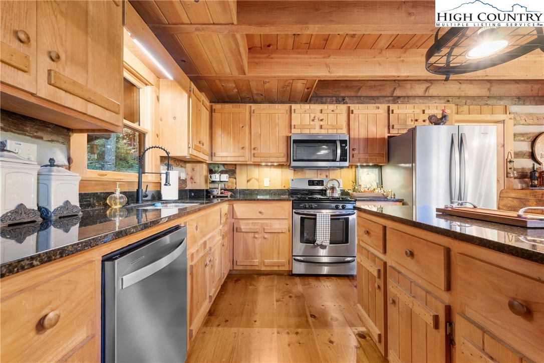 376 Yellow Bear Road Todd, NC 28684 - Photo 8 of 43