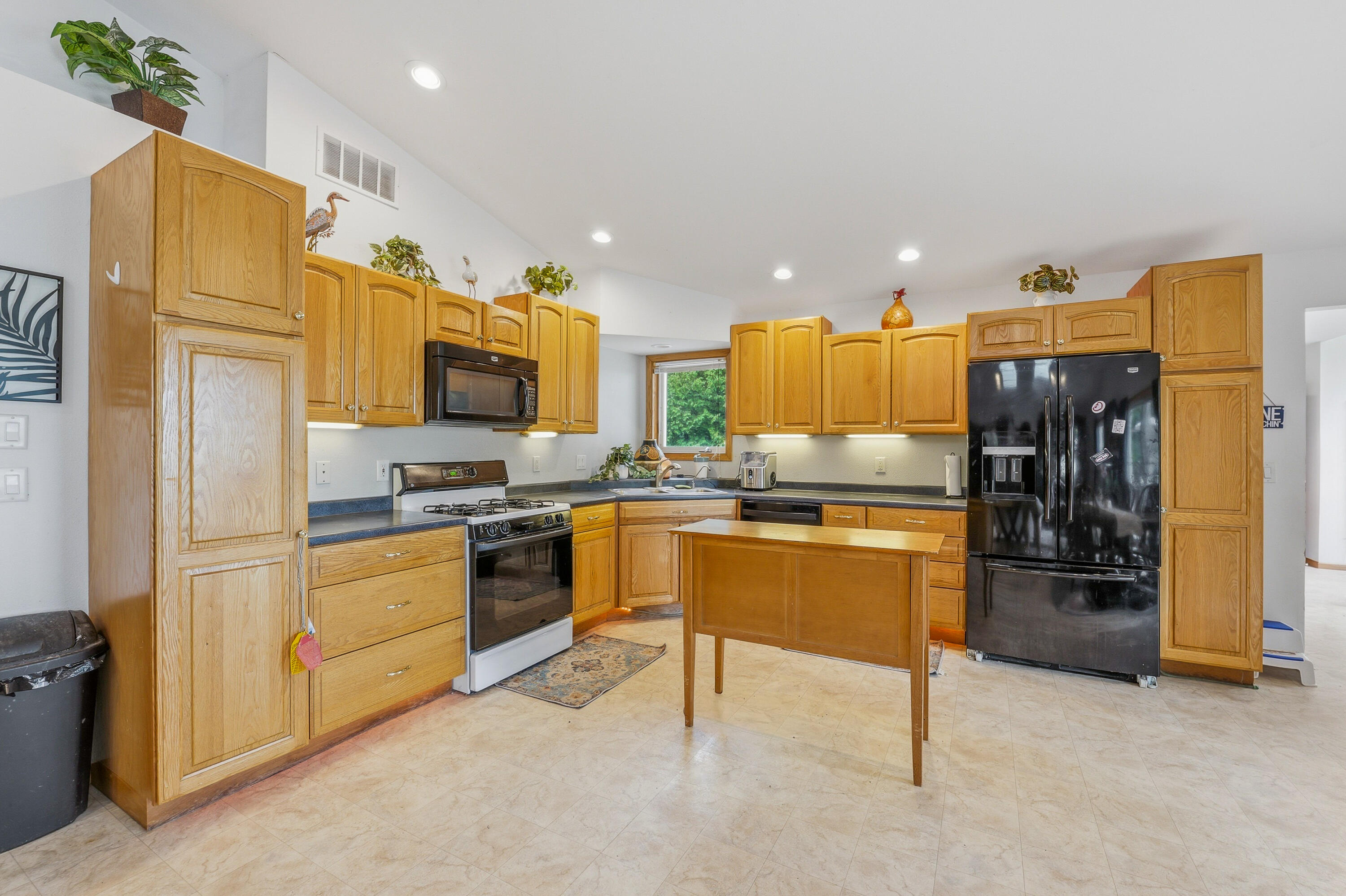W2632 Fox Lane Montello, WI 53949 - Photo 18 of 32 Kitchen