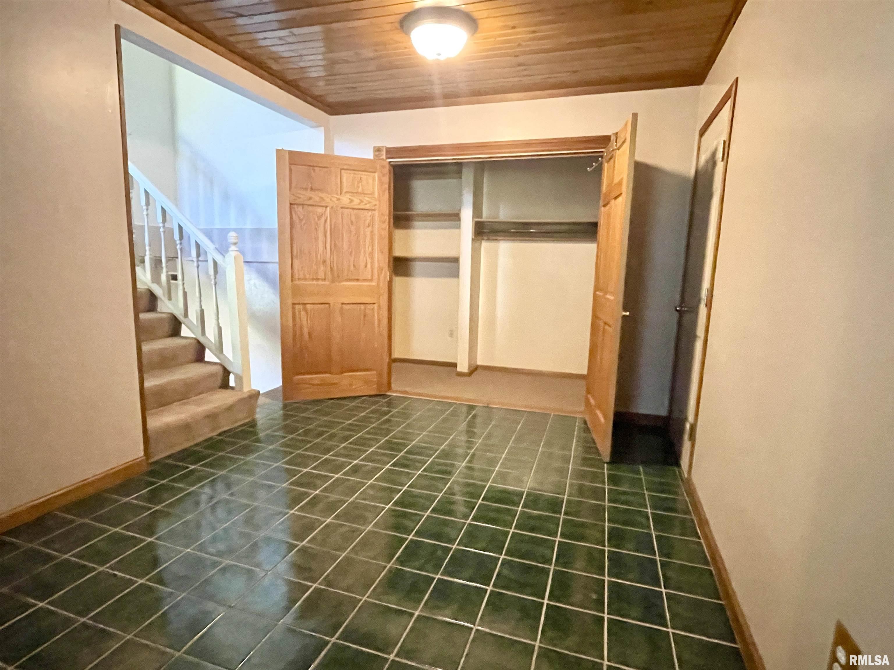 5121 South Sir Lionel Court Mapleton, IL 61547 - Photo 7 of 47