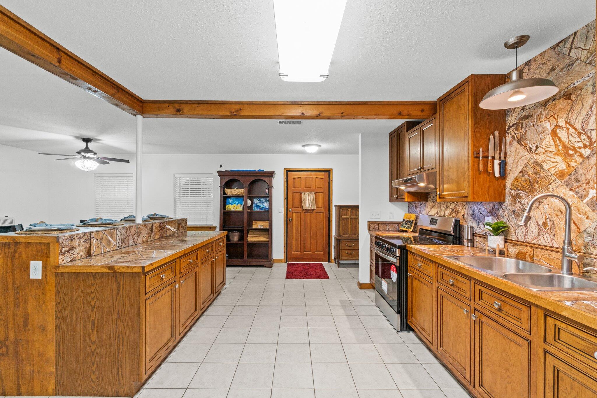 606 3rd Street Carrabelle, FL 32322 - Photo 7 of 45 13-web-or-mls-FDP04120