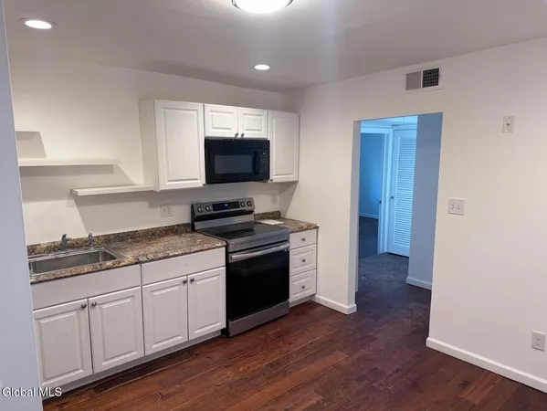 $649,000 | 9 Broadway, Schenectady, NY 12305