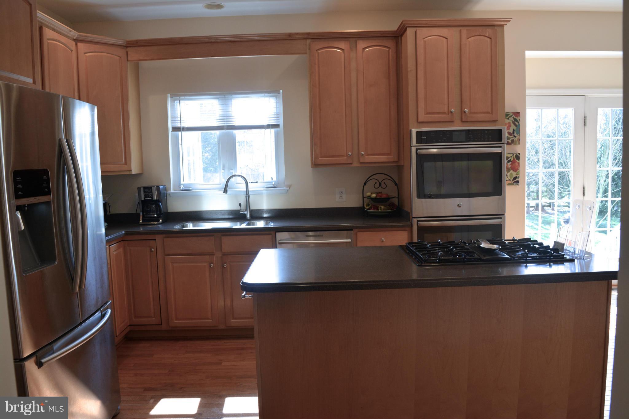 9205 Big Springs Loop Bristow, VA 20136 - Photo 8 of 29 Kitchen