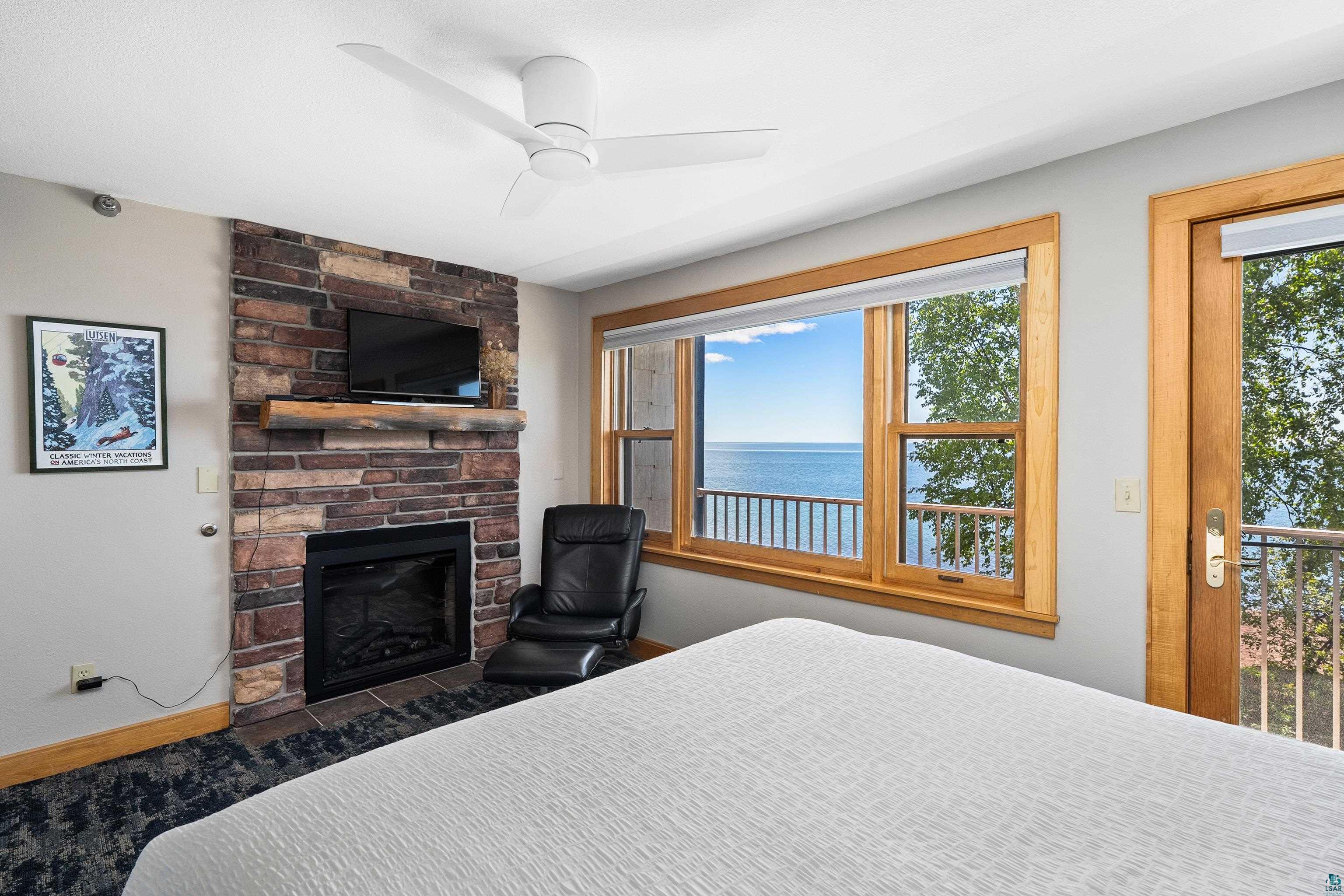 21 Wisconsin Street, Unit 203 Grand Marais, MN 55604 - Photo 26 of 60