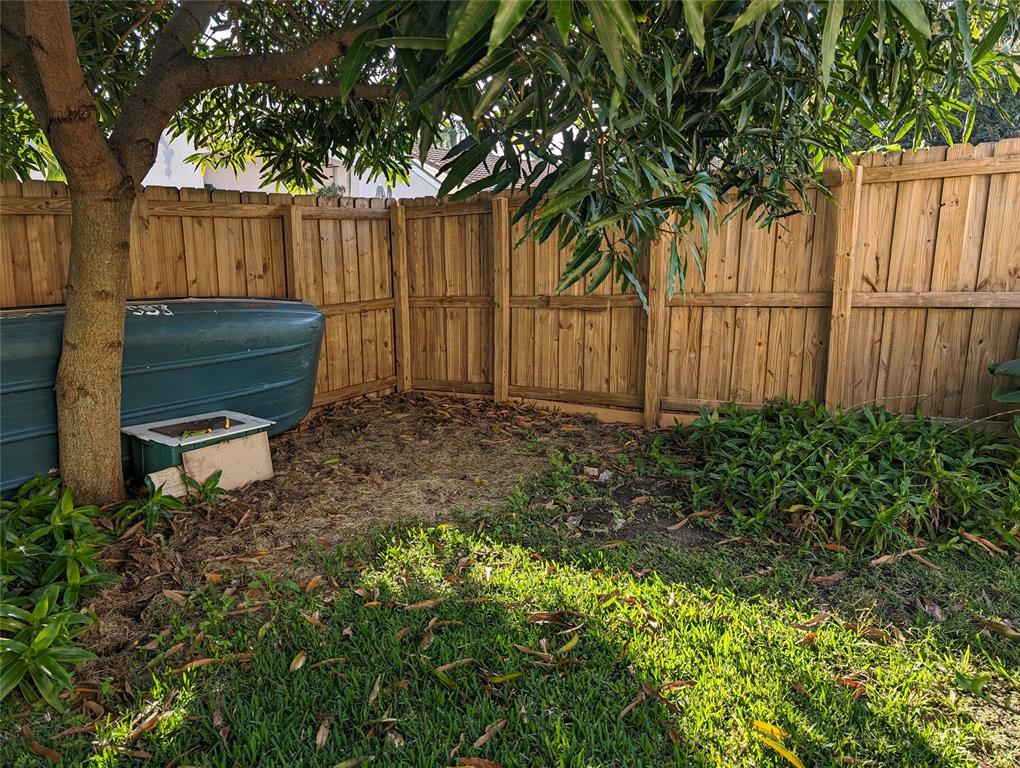 707 Southeast 3rd Avenue Dania Beach, FL 33004 - Photo 25 of 26 a garden view with a seating space