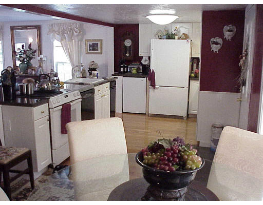77 Reservoir Road Lunenburg, MA 01462 - Photo 3 of 8