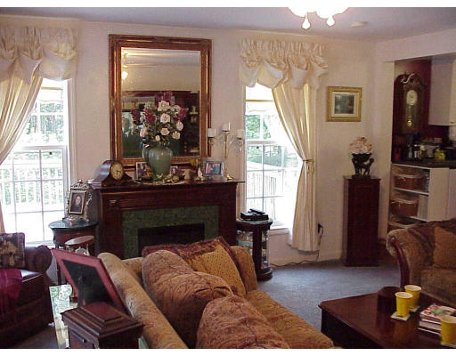 77 Reservoir Road Lunenburg, MA 01462 - Photo 6 of 8