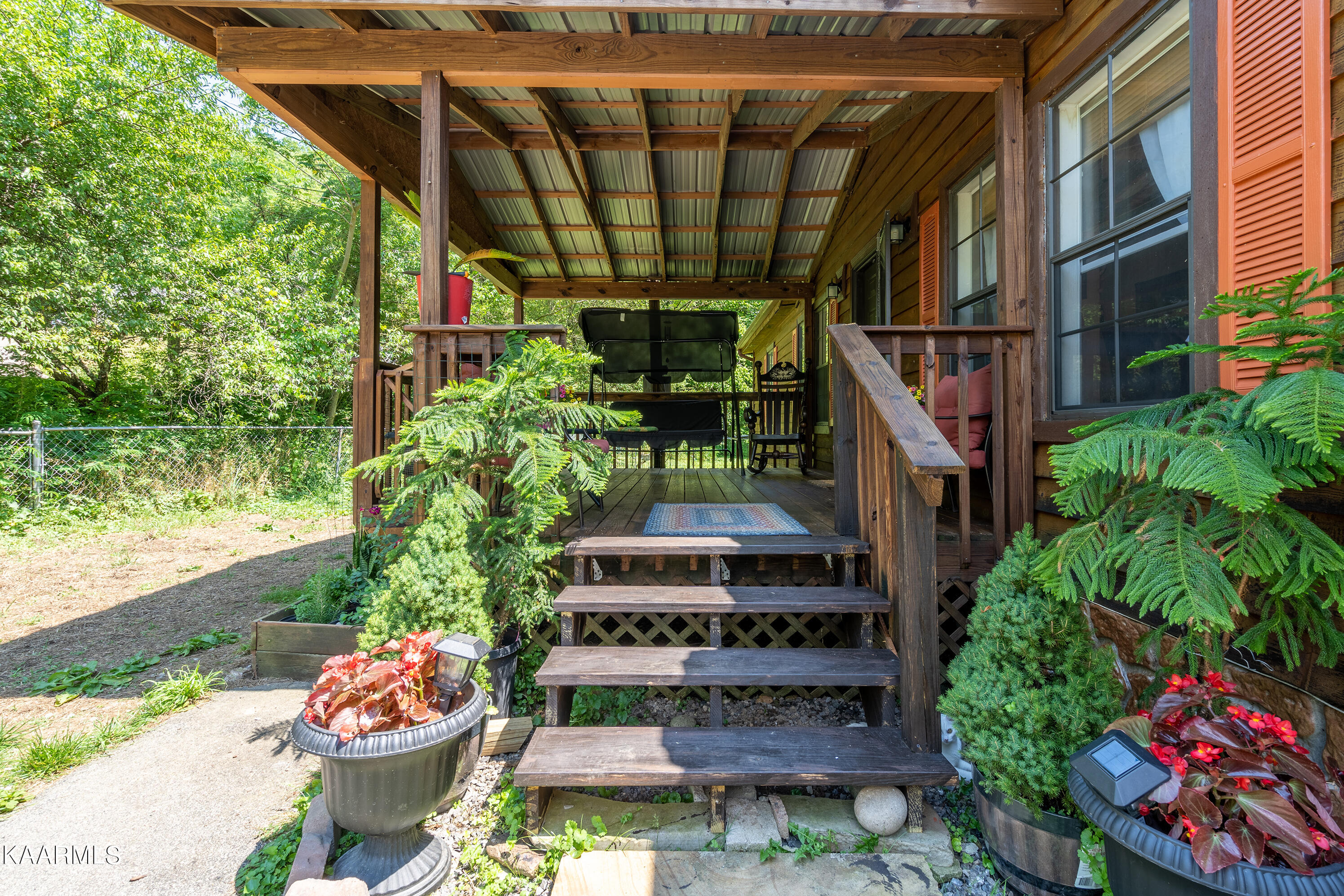 232 Shady Road Oliver Springs, TN 37840 - Photo 3 of 19 A7303644-HDR