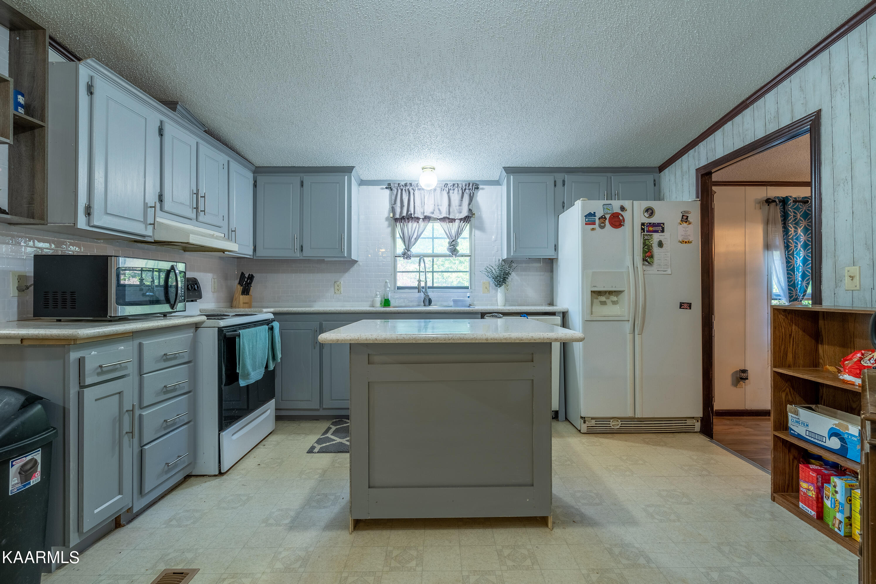 232 Shady Road Oliver Springs, TN 37840 - Photo 7 of 19 A7303590-HDR