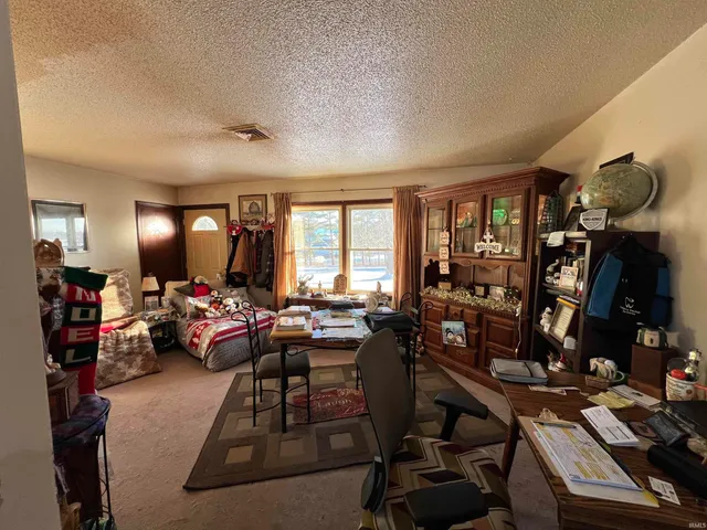 $173,000 | 10116 Yoder Road, Yoder, IN 46798