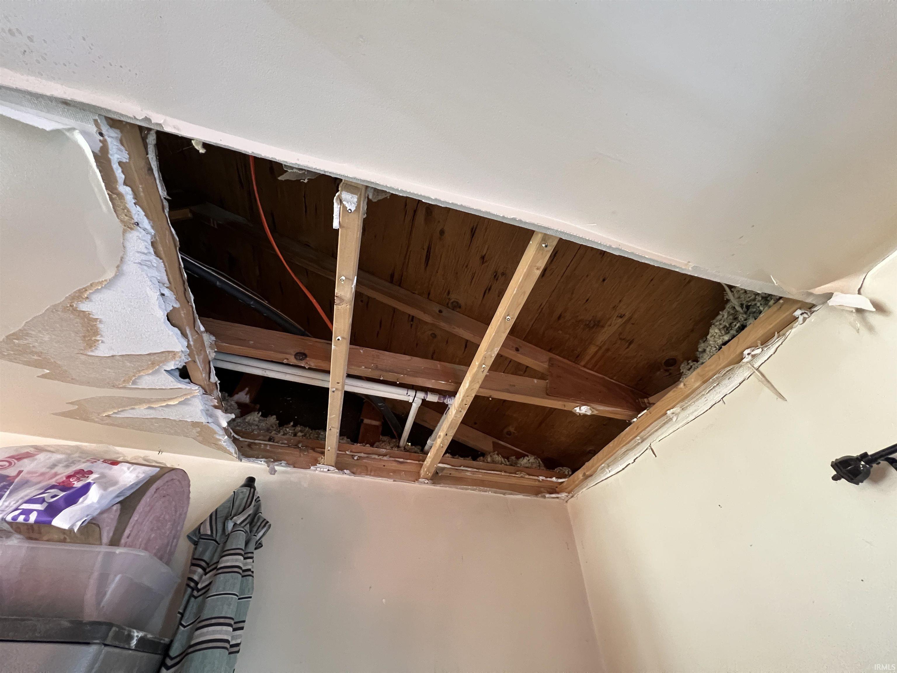 10116 Yoder Road Yoder, IN 46798 - Photo 5 of 25