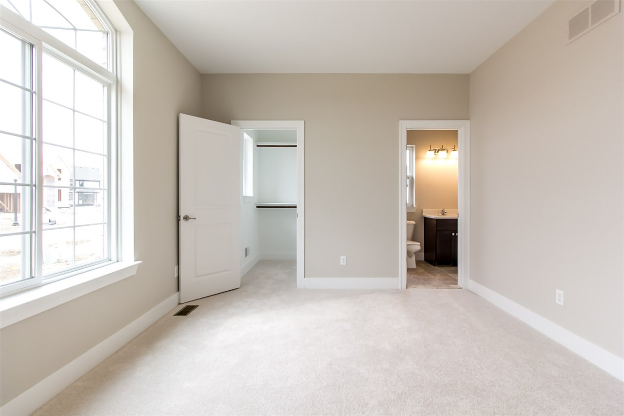 49761 Split Rock Road Macomb, MI 48044 - Photo 33 of 38 Gallery Image 33