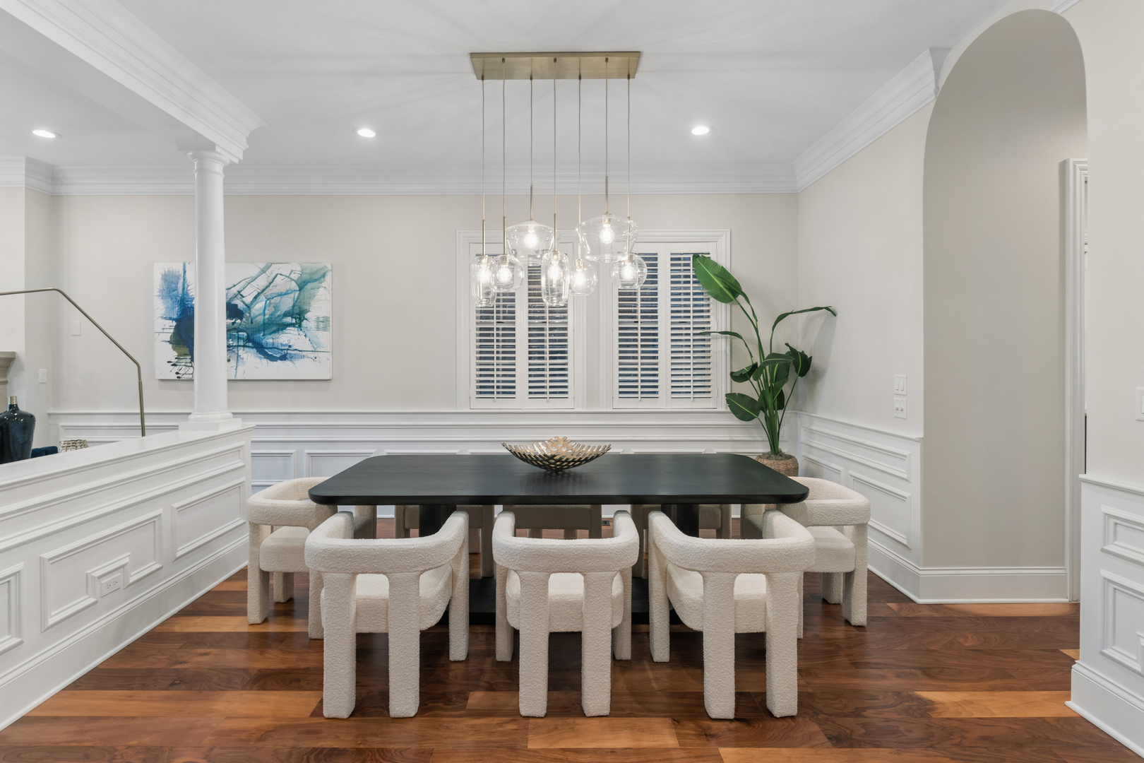 1460 West Byron Street Chicago, IL 60613 - Photo 4 of 33 a view of a dining room with furniture and wooden floor