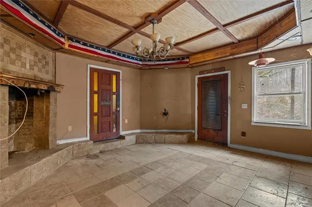 a view of walk in closet