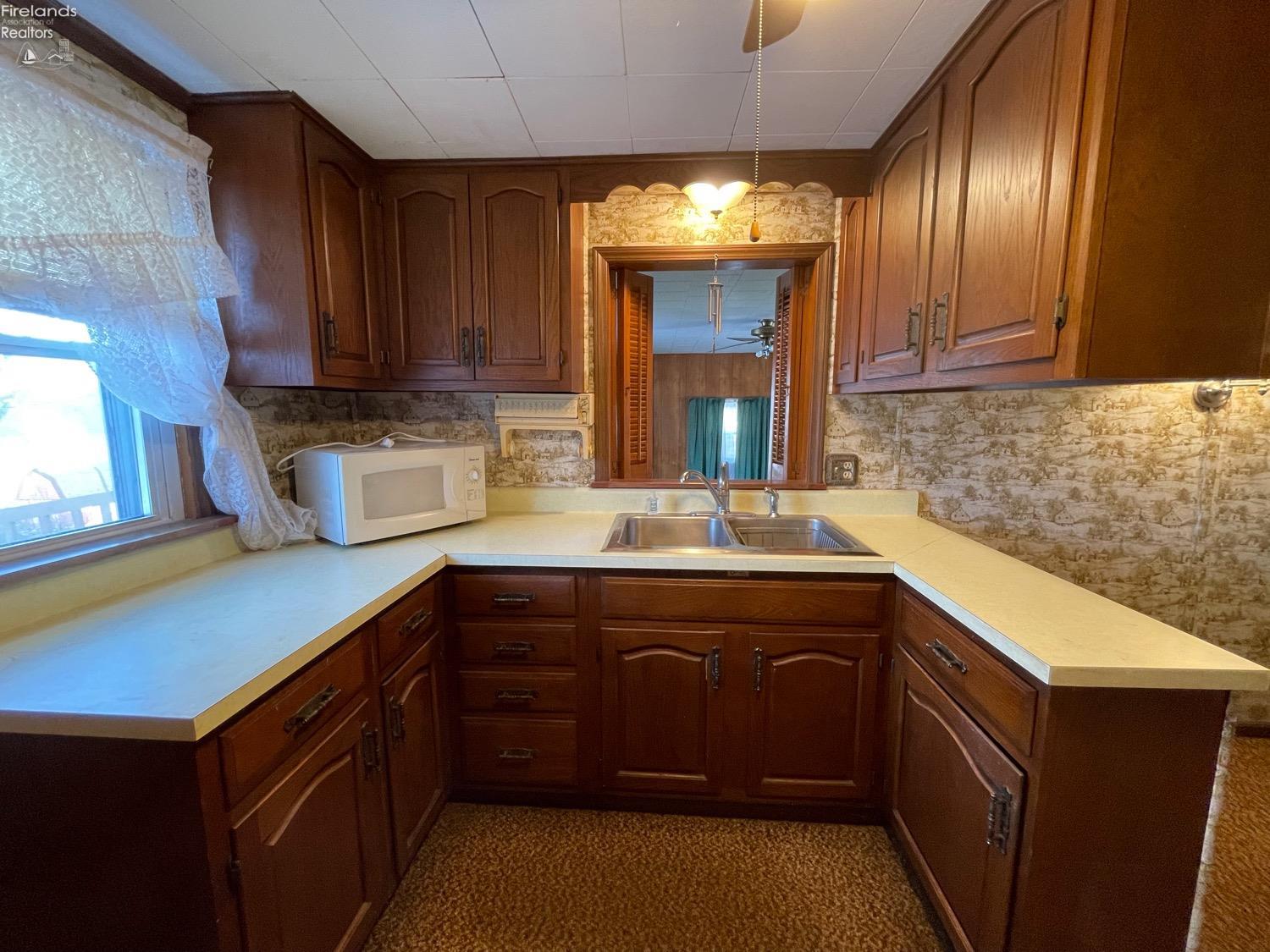 1840 Christy Road Fremont, OH 43420 - Photo 11 of 20 Gallery Image 11