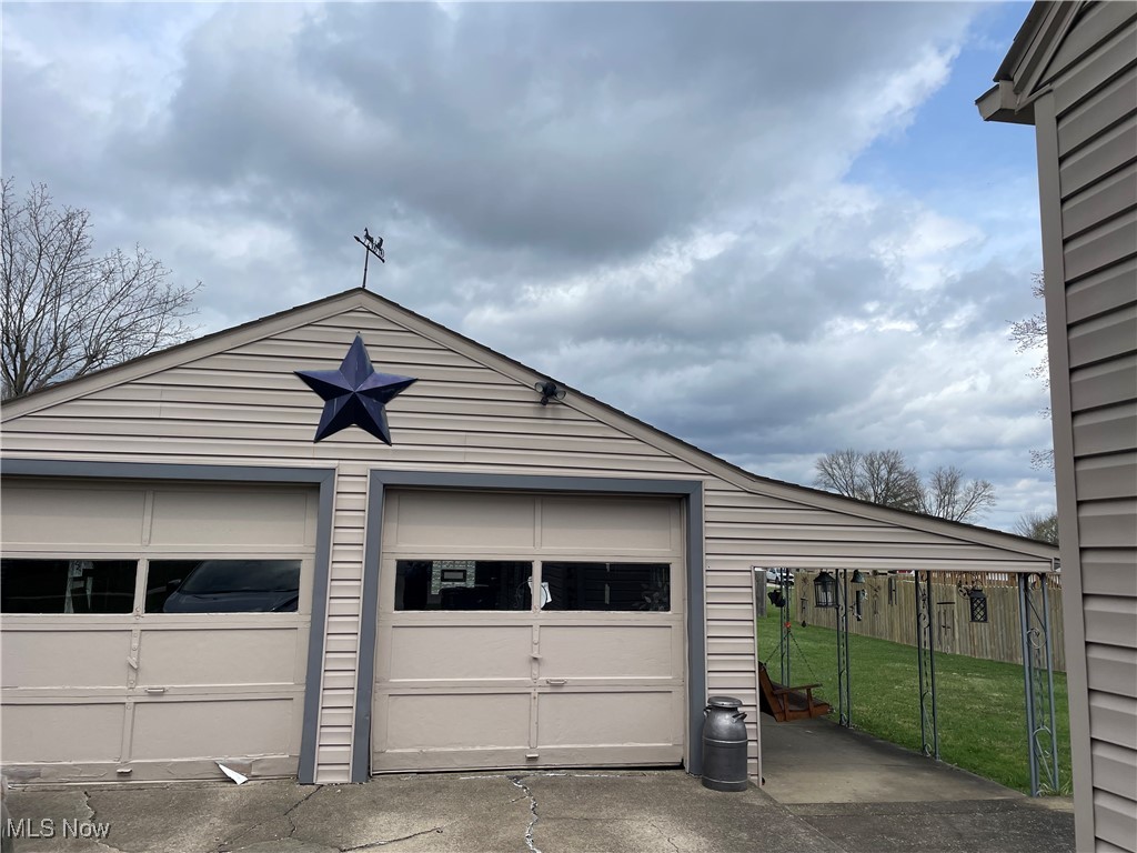 385 Omar Street Struthers, OH 44471 - Photo 3 of 5 Detached garage with covered side porch