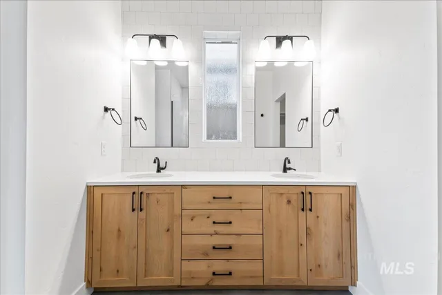 $669,900 | 12014 West Zamalek Court, Kuna, ID 83634