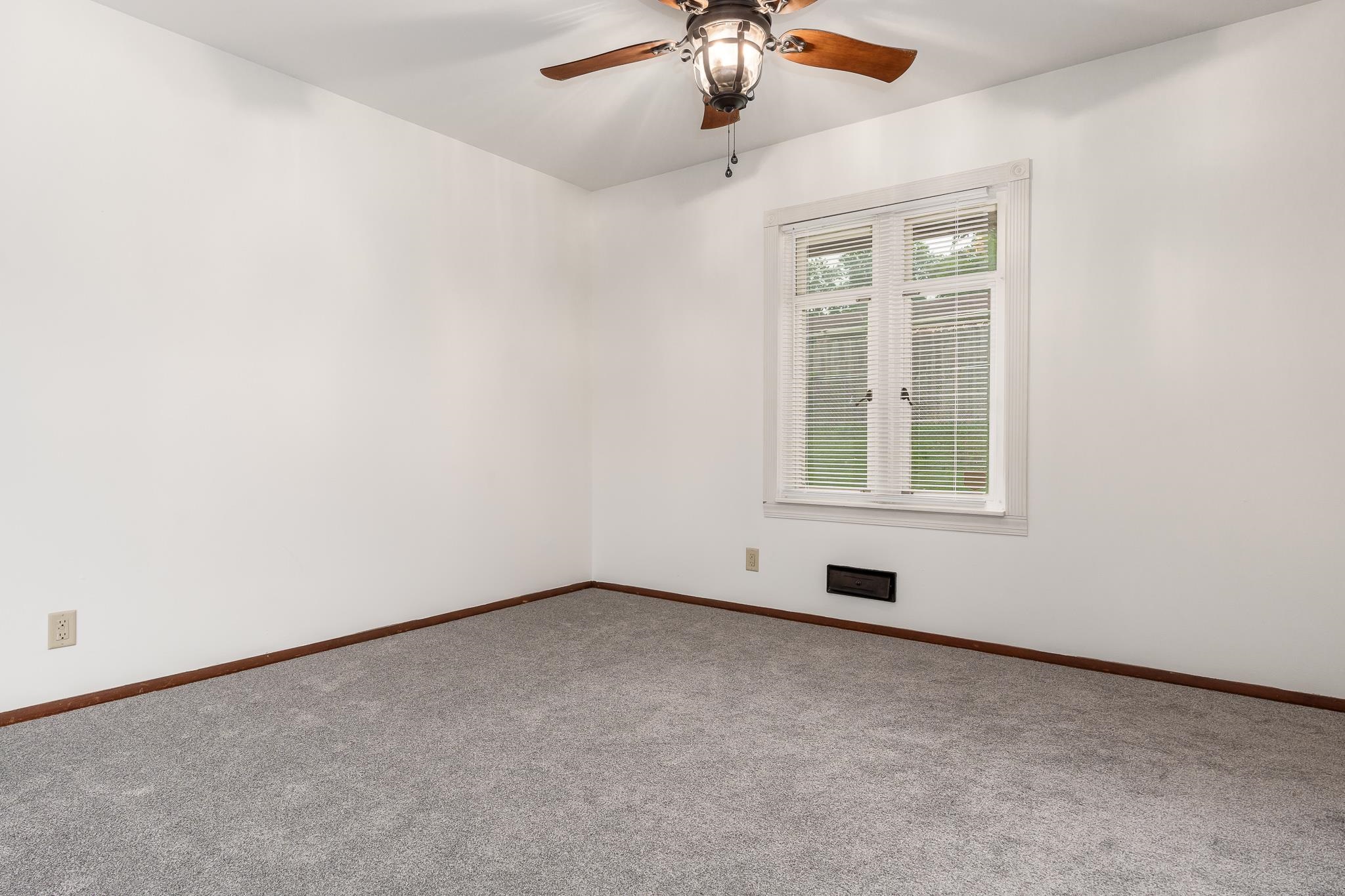 5106 Highcrest Road Rockford, IL 61107 - Photo 12 of 40 Gallery Image 12