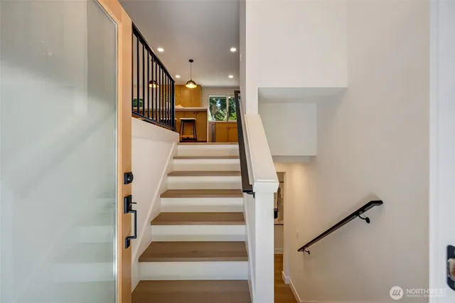 $1,091,500 | 20126 81st Avenue West, Edmonds, WA 98026