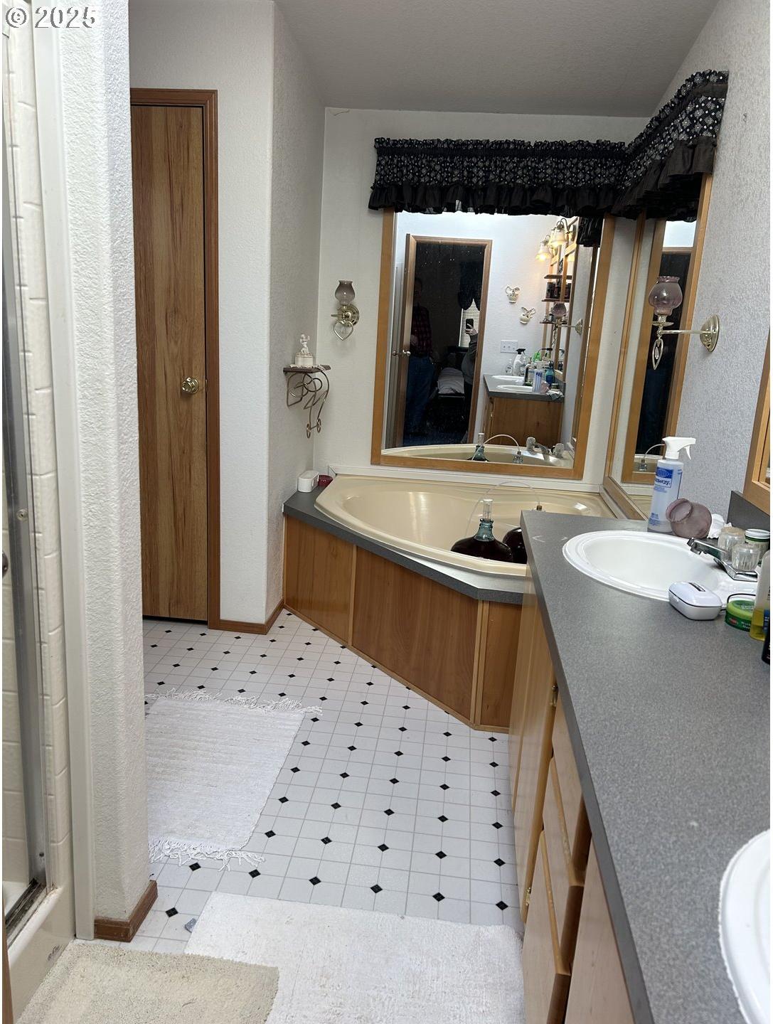 1105 Riverside Drive, Unit 17 Vernonia, OR 97064 - Photo 19 of 26 Bathroom, Attached