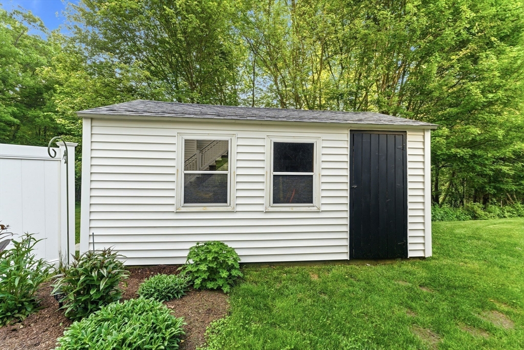 19 Old Farm Road Douglas, MA 01516 - Photo 37 of 42