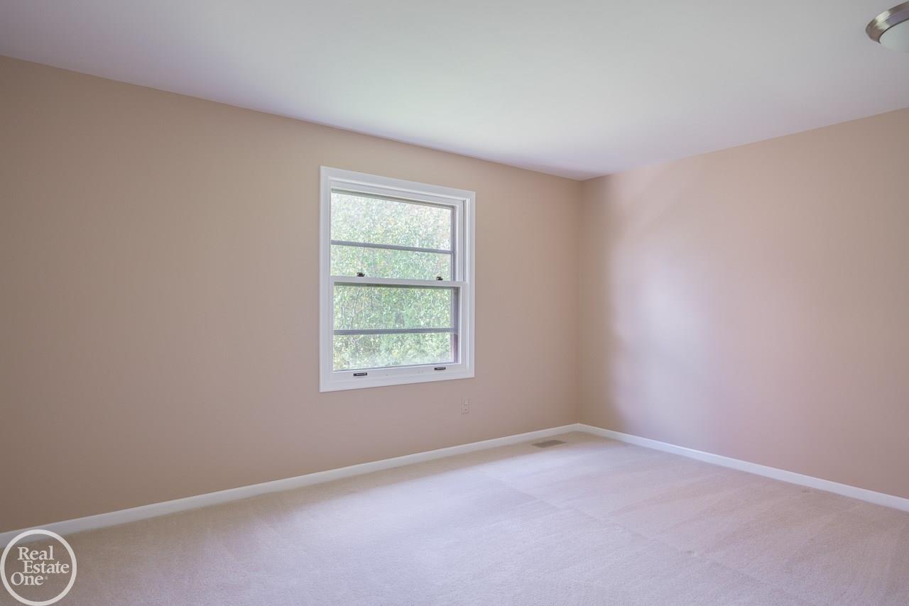815 Mayfair Court Rochester Hills, MI 48309 - Photo 18 of 26