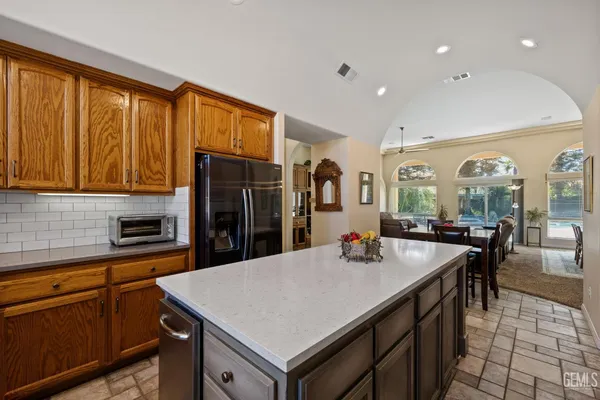 $749,000 | Undisclosed Address, Bakersfield, CA 93311