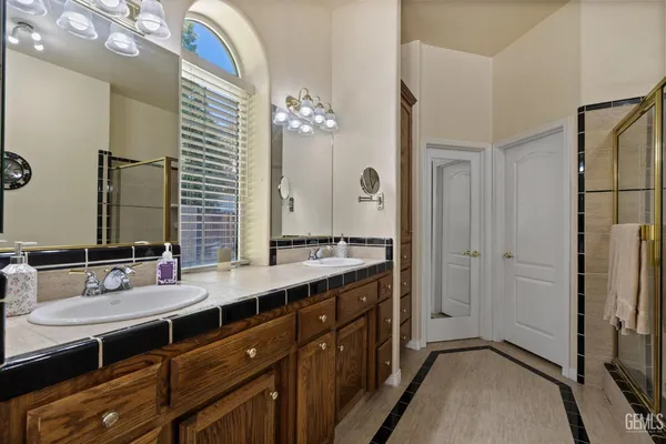 $749,000 | Undisclosed Address, Bakersfield, CA 93311