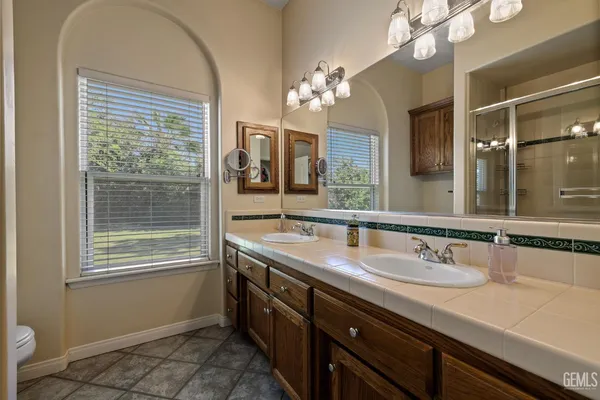 $749,000 | Undisclosed Address, Bakersfield, CA 93311