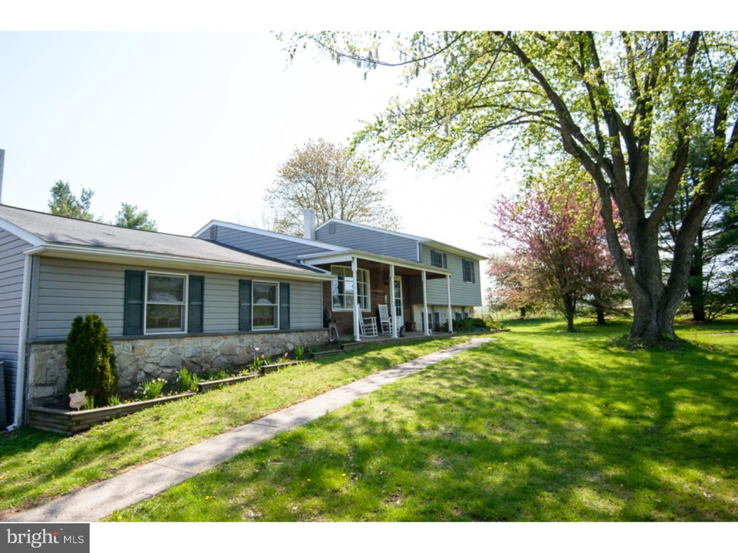 221 Moyer Road Perkasie, PA 18944 - Photo 2 of 25 Gallery Image 2