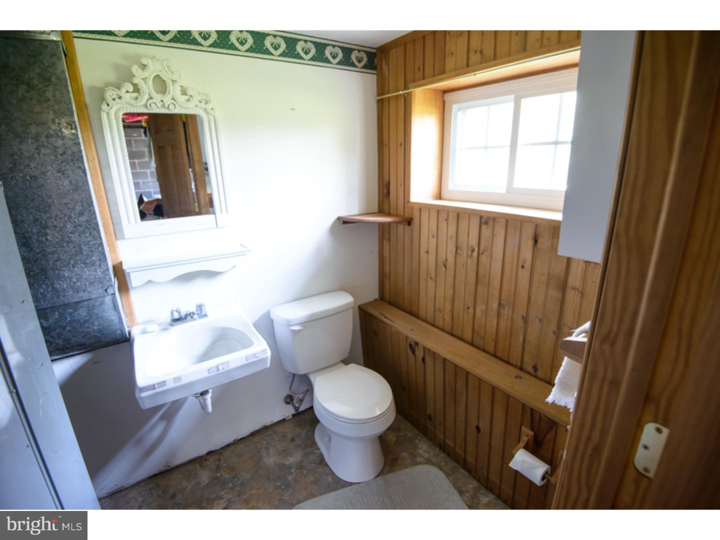 221 Moyer Road Perkasie, PA 18944 - Photo 17 of 25 Gallery Image 17