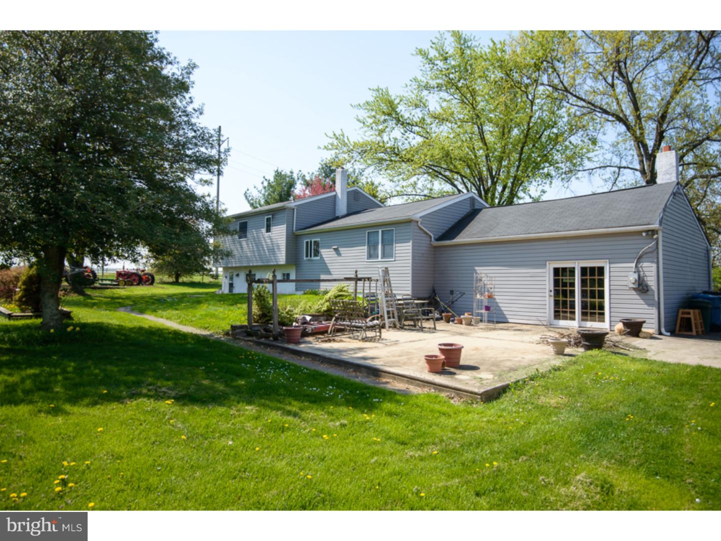 221 Moyer Road Perkasie, PA 18944 - Photo 4 of 25 Gallery Image 4