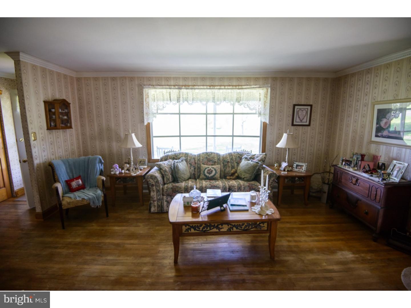 221 Moyer Road Perkasie, PA 18944 - Photo 6 of 25 Gallery Image 6