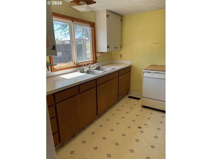 130 Morrison Street Adams, OR 97810 - Photo 11 of 34 Gallery Image 11