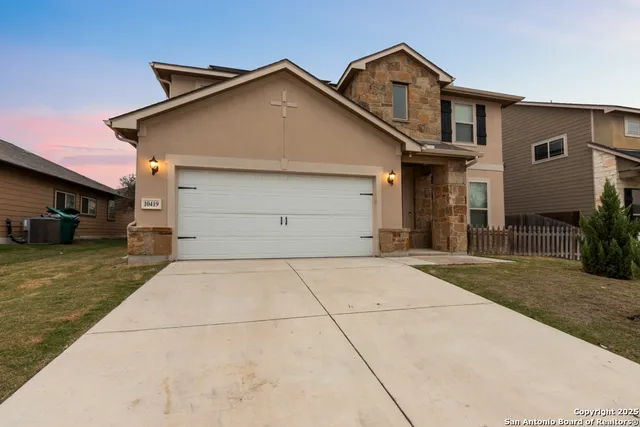 $2,300 | 10419 Bulwark Peak, Converse, TX 78109