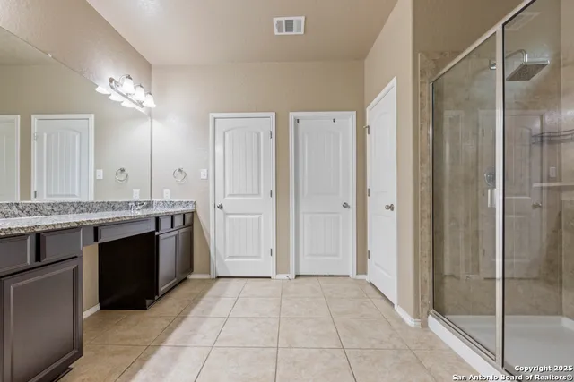 $2,300 | 10419 Bulwark Peak, Converse, TX 78109