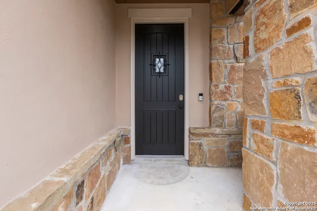 $2,300 | 10419 Bulwark Peak, Converse, TX 78109