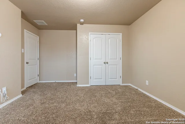 $2,300 | 10419 Bulwark Peak, Converse, TX 78109