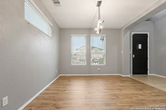 $2,300 | 10419 Bulwark Peak, Converse, TX 78109